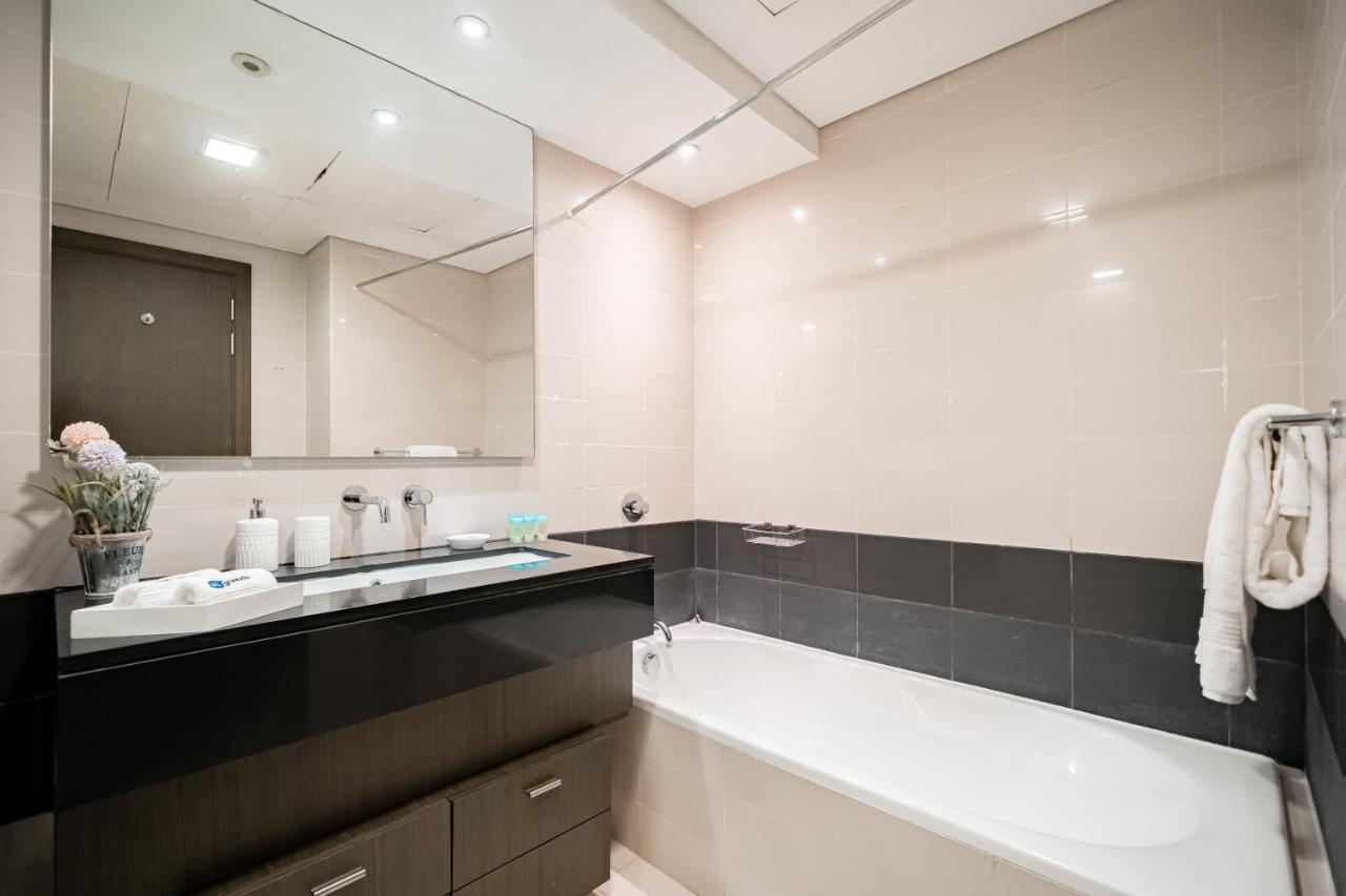 Higuests - Designer Apt With Panoramic View Near Burj Khalifa Apartment ดูไบ ภายนอก รูปภาพ